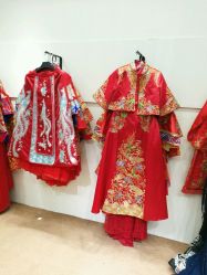 点击看大图 -觅白婚纱礼服馆