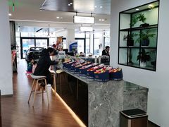 -宁波宝信宝马4S店(江北日湖店)