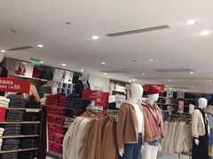 -优衣库(上海正大广场店)