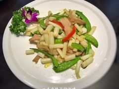 藕节炒猪颈肉-五姊妹海鲜(火车站店)