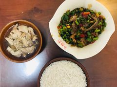 -易裕和·长沙米粉(友谊路店)