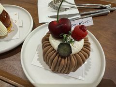 酸樱桃巧克力慕斯-Ten Olives甜点