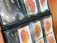 -BHC炸鸡(明洞总店)