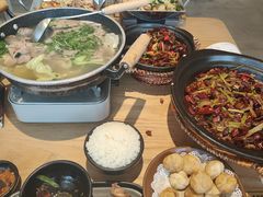 -川堂风·跷脚牛肉·乐山爆炒(宝山日月光店)