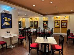 -深圳富苑皇冠假日套房酒店