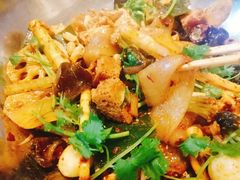 -拿渡麻辣香锅(世茂广场·工三店)