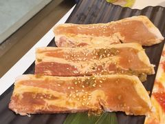 厚切双层猪五花-八乔煎肉馆·丹东特色煎锅(梅林店)