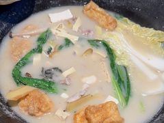 -陈大锅·岳阳鱼馆·地道岳阳菜(美食街店)