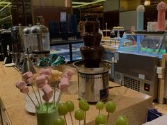 -大中华希尔顿酒店-念自助餐·嗨啤·小龙虾