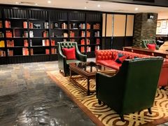 -上海锦江汤臣洲际大酒店柒酒廊