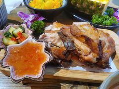 饭局招牌泰香烤鸡-Hi YOU你的饭局泰餐厅(雍和宫店)