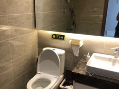 -ME觅妆·定制美妆·彩妆私教(菱角湖店)