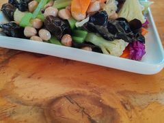 -虹海圣肉饼店家常菜馆