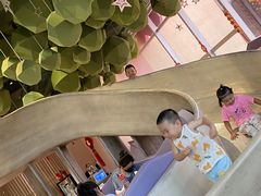 -水桶王国主题餐厅·聚会·生日派对·亲子活动·家庭套餐(亚龙湾希尔顿店)