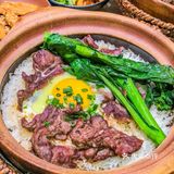 肉比菜多的特色煲仔饭，连饭焦都不能错过‼️  