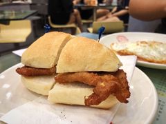 猪扒包-义顺牛奶公司(庇利金街店)