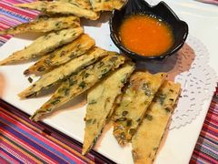 -香巴拉云南餐厅(华莱坞店)