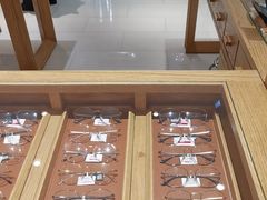-宝丽眼镜(湖墅店)