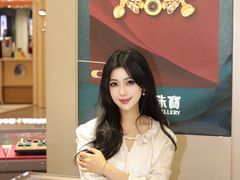 -王府井百货熙地港店