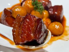 小土豆红烧肉-聚友居酒楼