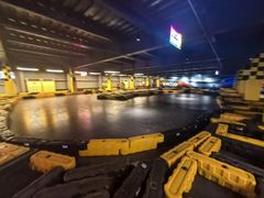-极限PLAY运动娱乐新世界·团建派对潮玩休闲馆·室内蹦极高空游乐园