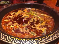 -三道苗苗鱼·美蛙黄辣丁(八里店)