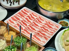 -鲜入唯煮·港式海鲜牛肉火锅(金宝街店)