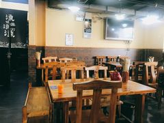 大堂-东镇老火锅(长春路首店)