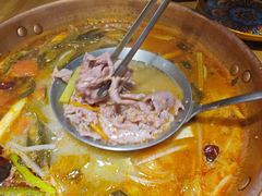 -洱火云南酸菜牛肉火锅(石景山当代商城店)