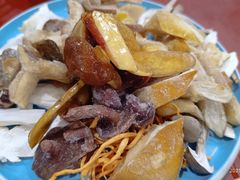 -菌之家·专业纯野生菌火锅·特色炒菌