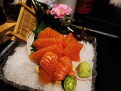 -山川小町·极番烧肉(新地假日广场店)