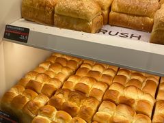 -HOT CRUSH趁热集合·现烤面包(上海环球港店)