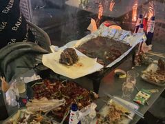 -何师烧烤·香辣蟹·川菜·30年老品牌(太古里旗舰店)