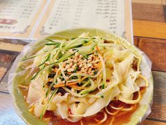 -艾力江和田馕坑烤肉店