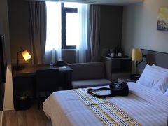 -如家精选酒店(上海张江广兰路地铁站店)