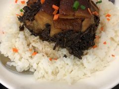 梅干菜烧肉盖饭-丁大兴(鲁迅故里店)