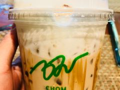 -Chom Cafe and Restaurant