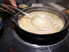 -小椒娘撒椒鱼火锅(三八广场店)