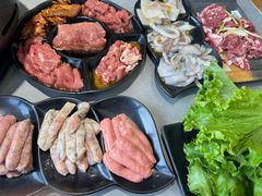 风味肠拼盘-啊美丽炭火烤肉(滑翔一店)