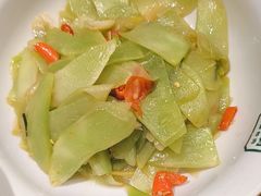 -费大厨辣椒炒肉(通州万达店)
