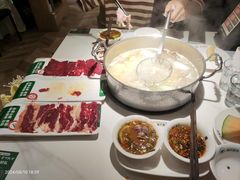 -潮牛壹号鲜牛肉火锅(世界城广场店)