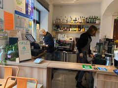 -WOW coffee