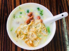 艇仔粥-穗银肠粉店(东川路店)