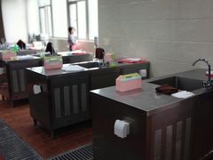 -上海市曹杨职业技术学校