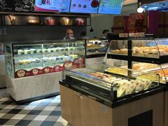 面包甜点陈列柜-皇后饼店(财富广场店)