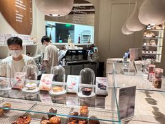 -VERIE BAKEHOUSE