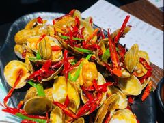 -曼听小寨海鲜烧烤·大连辣炒大王(盖州街店)