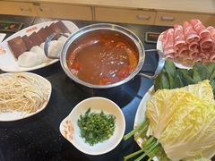 -呷哺呷哺(世贸.工三店)