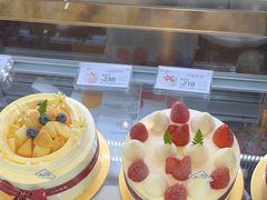 -花花卷卷·鲜食蛋糕(静安久光百货店)