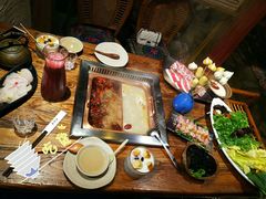 -老牌坊云南鱼豆花火锅(爱建店)